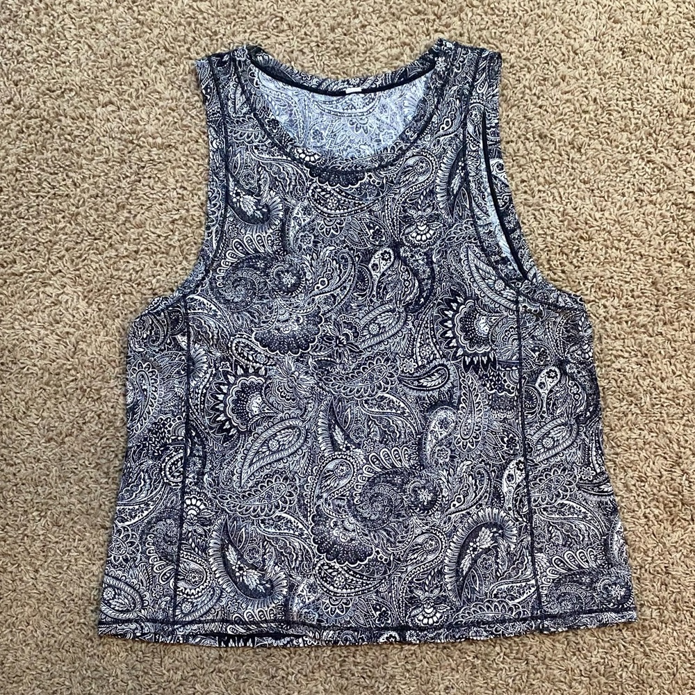 Lululemon tank top